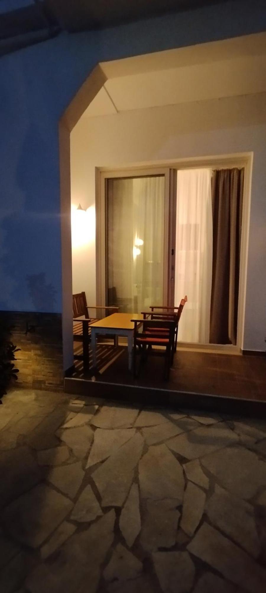 Nostos 호텔 파티티리 외부 사진